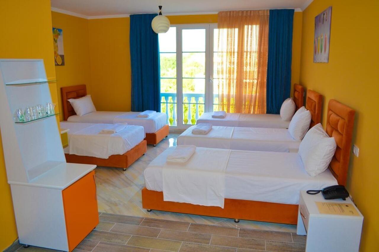 Hotel Monaco & Garden Golem  Zewnętrze zdjęcie