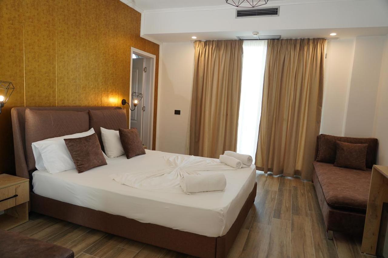 Hotel Monaco & Garden Golem  Zewnętrze zdjęcie