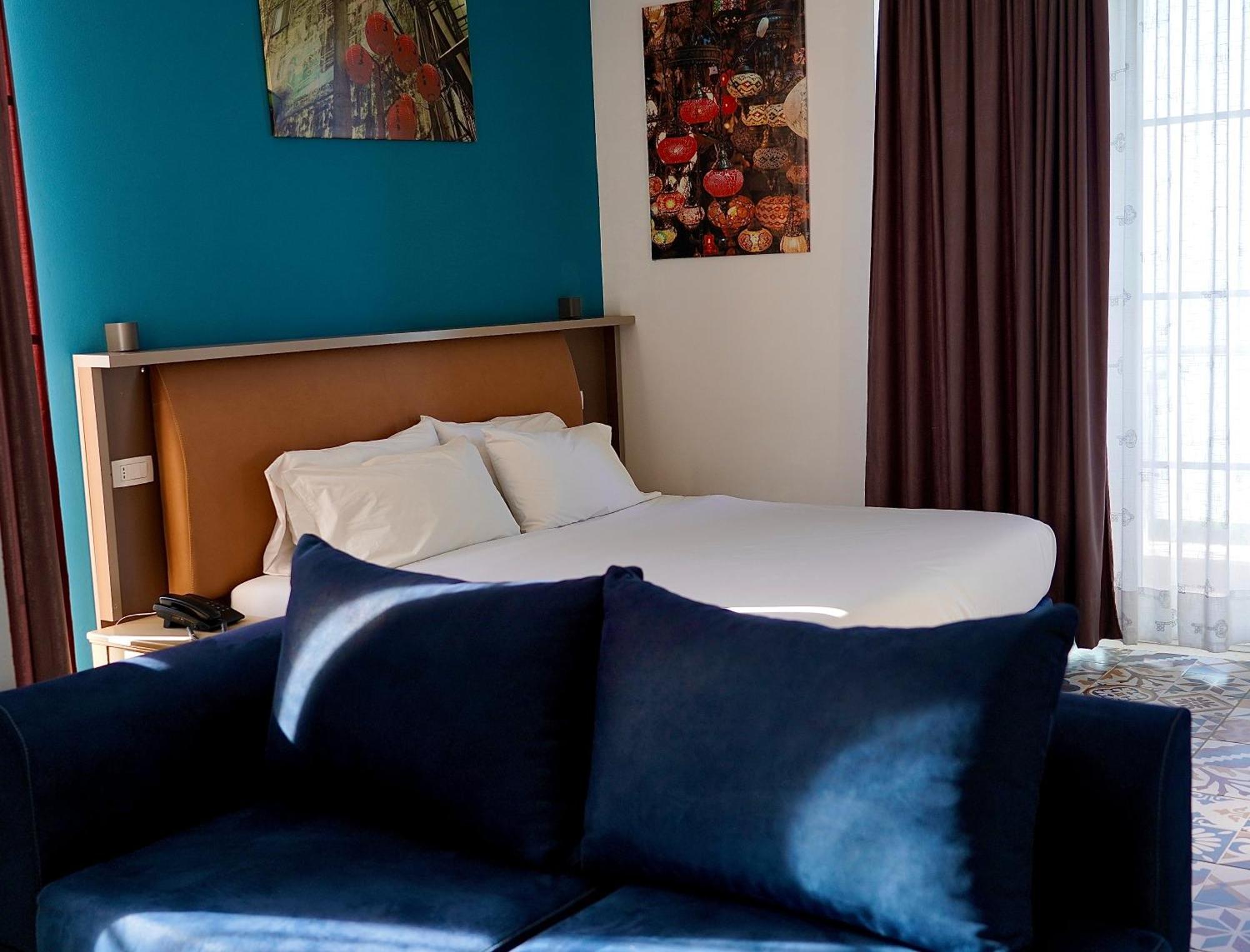 Hotel Monaco & Garden Golem  Zewnętrze zdjęcie