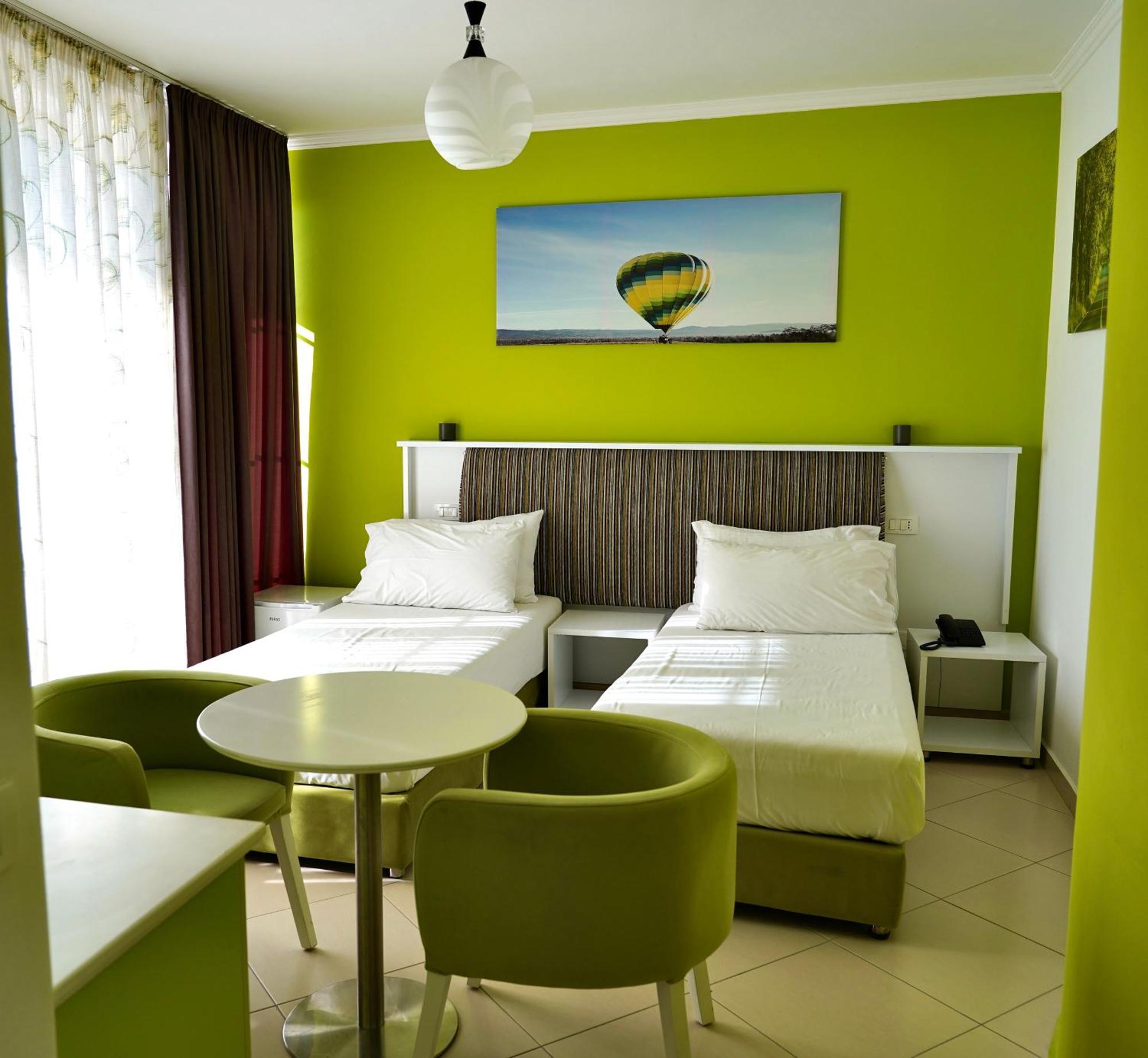 Hotel Monaco & Garden Golem  Zewnętrze zdjęcie