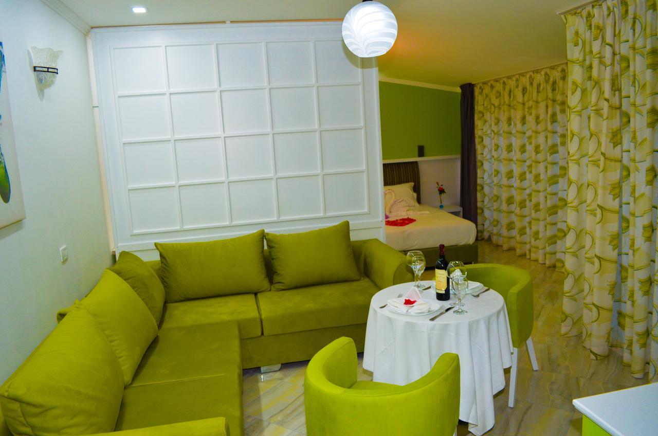 Hotel Monaco & Garden Golem  Zewnętrze zdjęcie